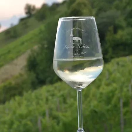 Tanja S In Nature With Sauna And Hot Tub *