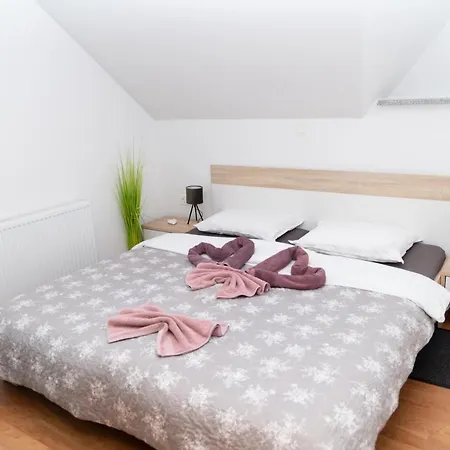 Vikendica Tanja S In Nature With Sauna And Hot Tub