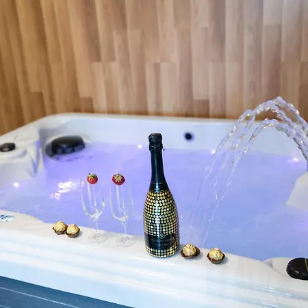 Tanja S In Nature With Sauna And Hot Tub