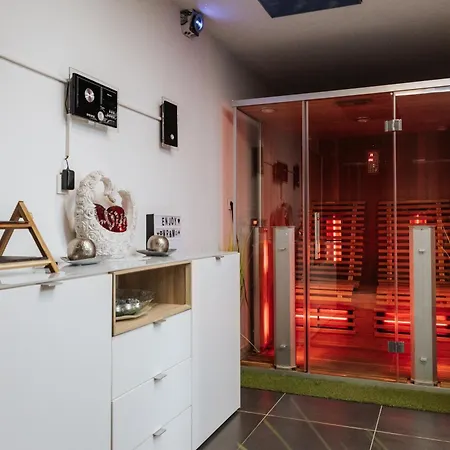 Tanja S In Nature With Sauna And Hot Tub