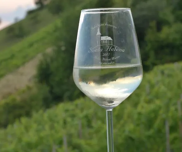 Tanja S In Nature With Sauna And Hot Tub *