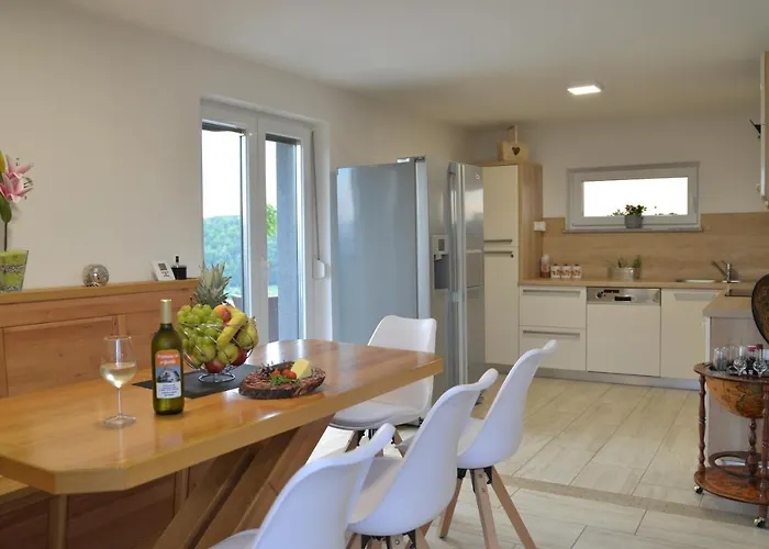 Tanja S In Nature With Sauna And Hot Tub *